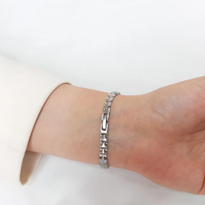 ساعت مچی عقربه ای نقره زنانه مدل عروس کد 0169